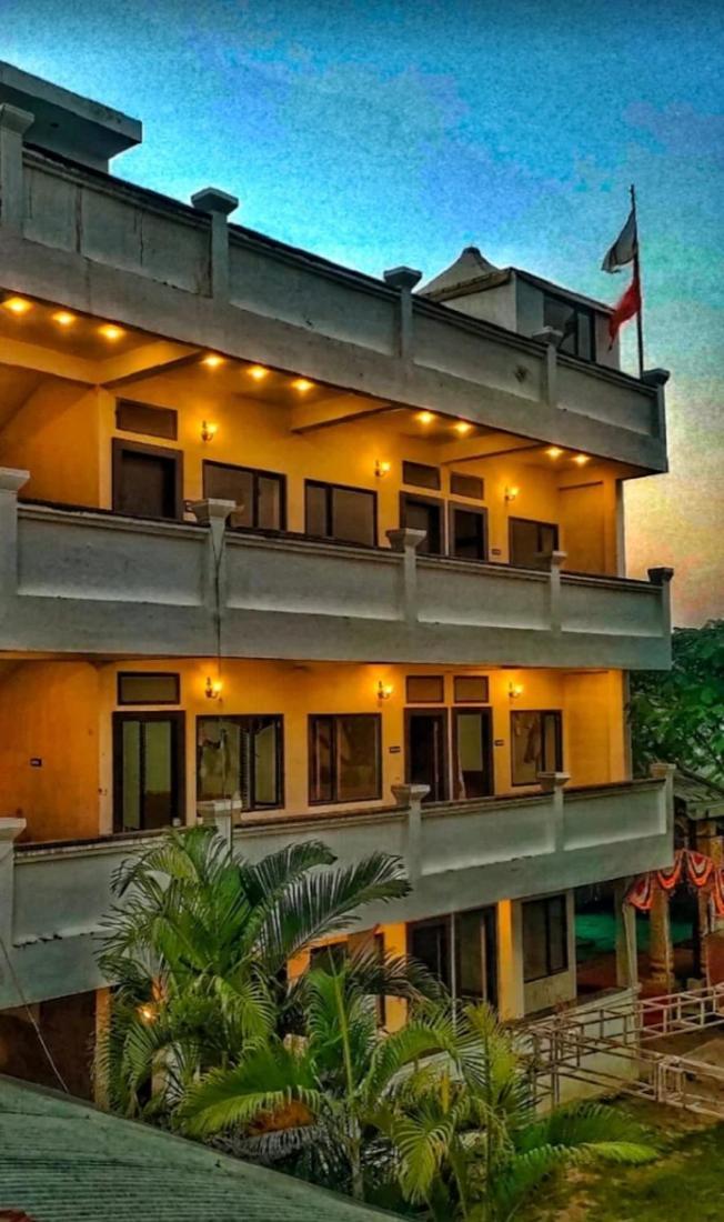 Hotel Malhotra Palace Ujjain Buitenkant foto